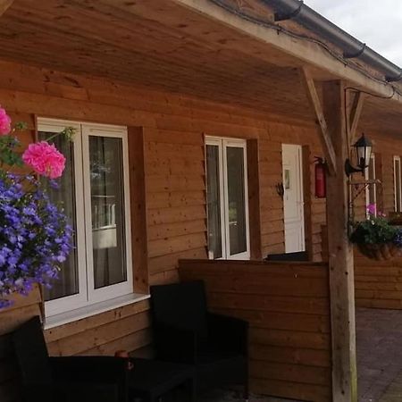 Hotel The Flying Fish Stables Ilminster Esterno foto