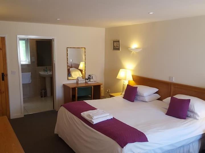 Hotel The Flying Fish Stables Ilminster Esterno foto
