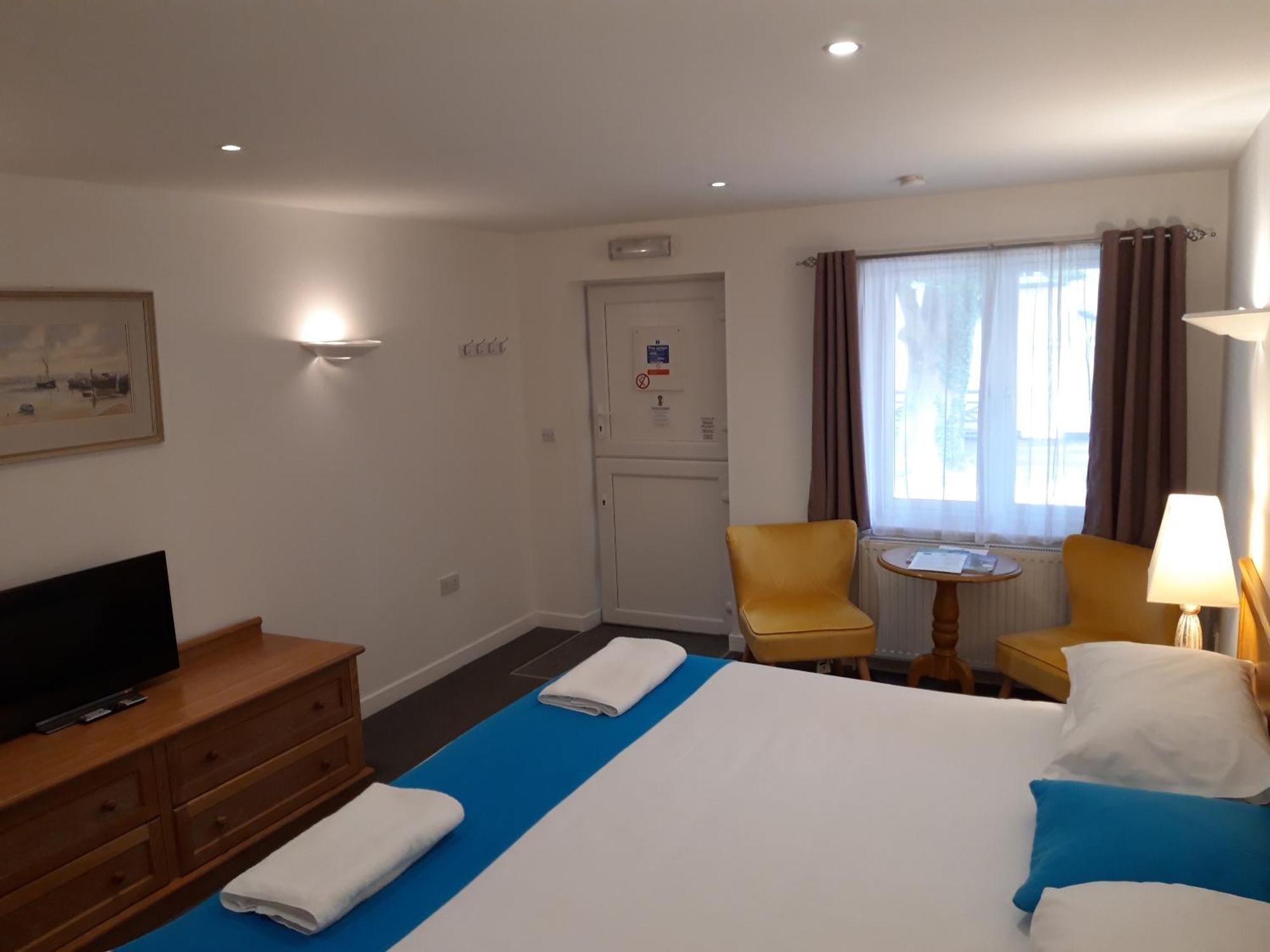 Hotel The Flying Fish Stables Ilminster Esterno foto