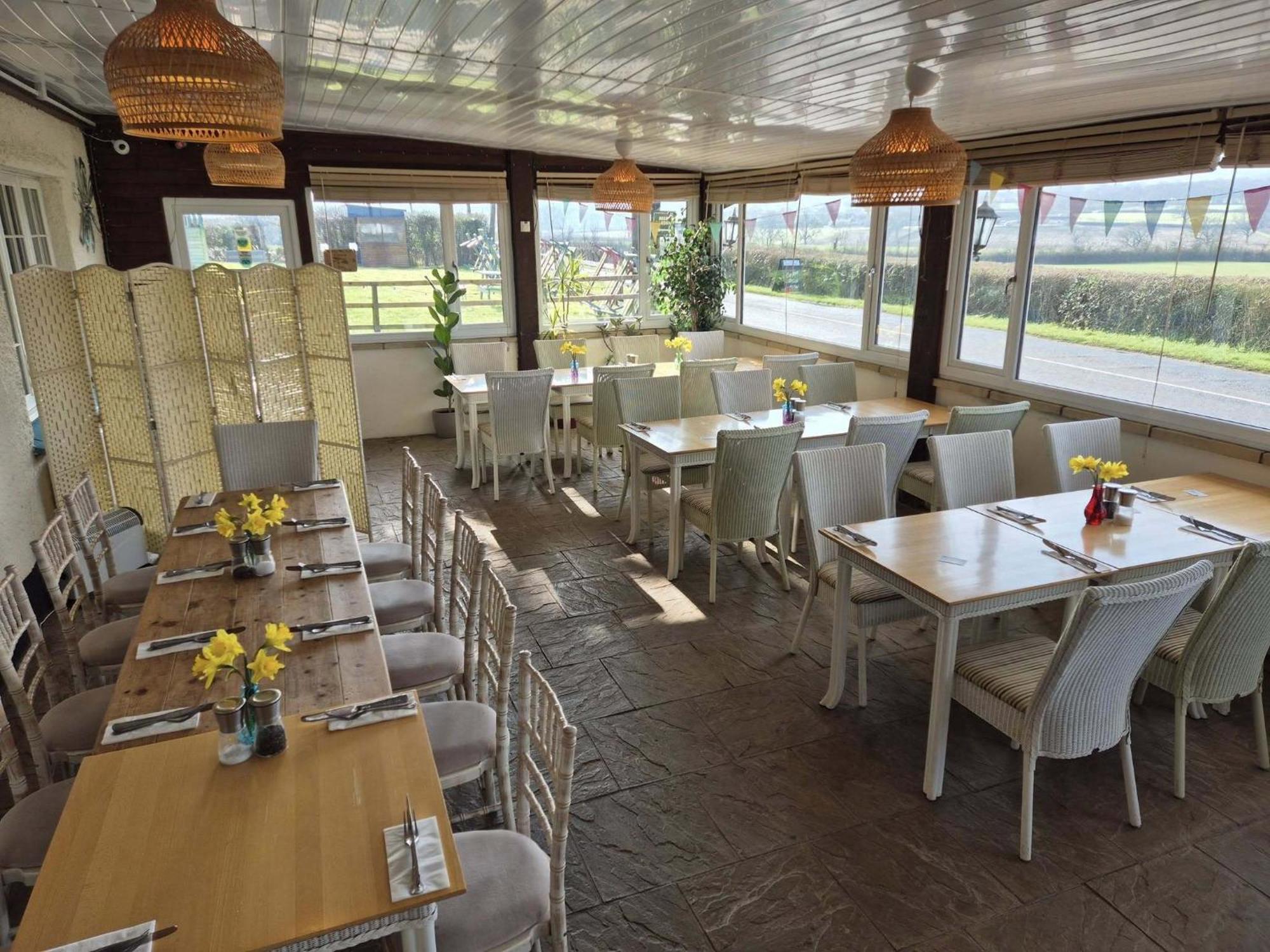 Hotel The Flying Fish Stables Ilminster Esterno foto